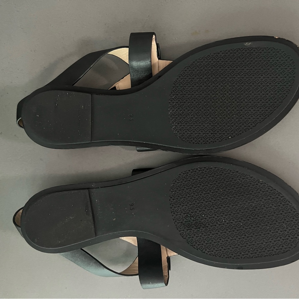 Tory Burch GIGI Flat Sandals - Picture 7 of 10